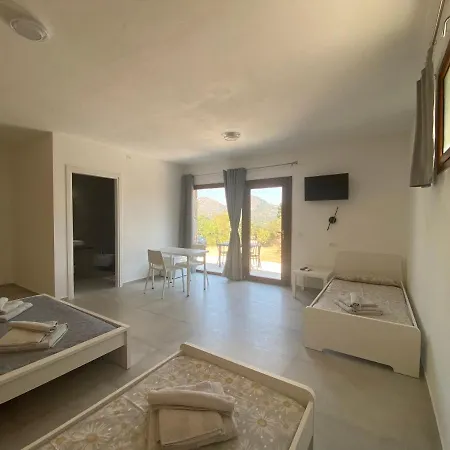 Oda ve Kahvaltı Casa Vacanze Alba *