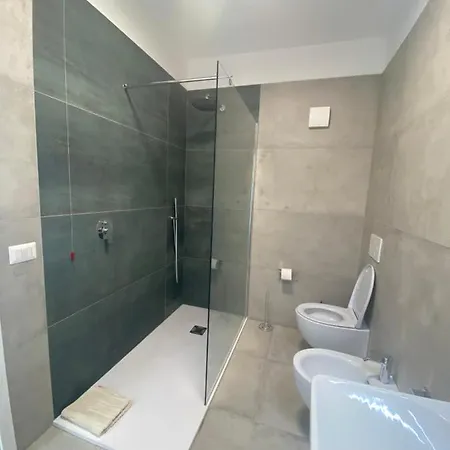 Oda ve Kahvaltı Casa Vacanze Alba Loceri