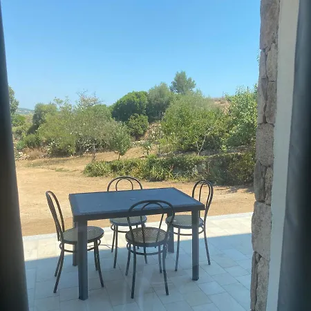 Casa Vacanze Alba Oda ve Kahvaltı Loceri